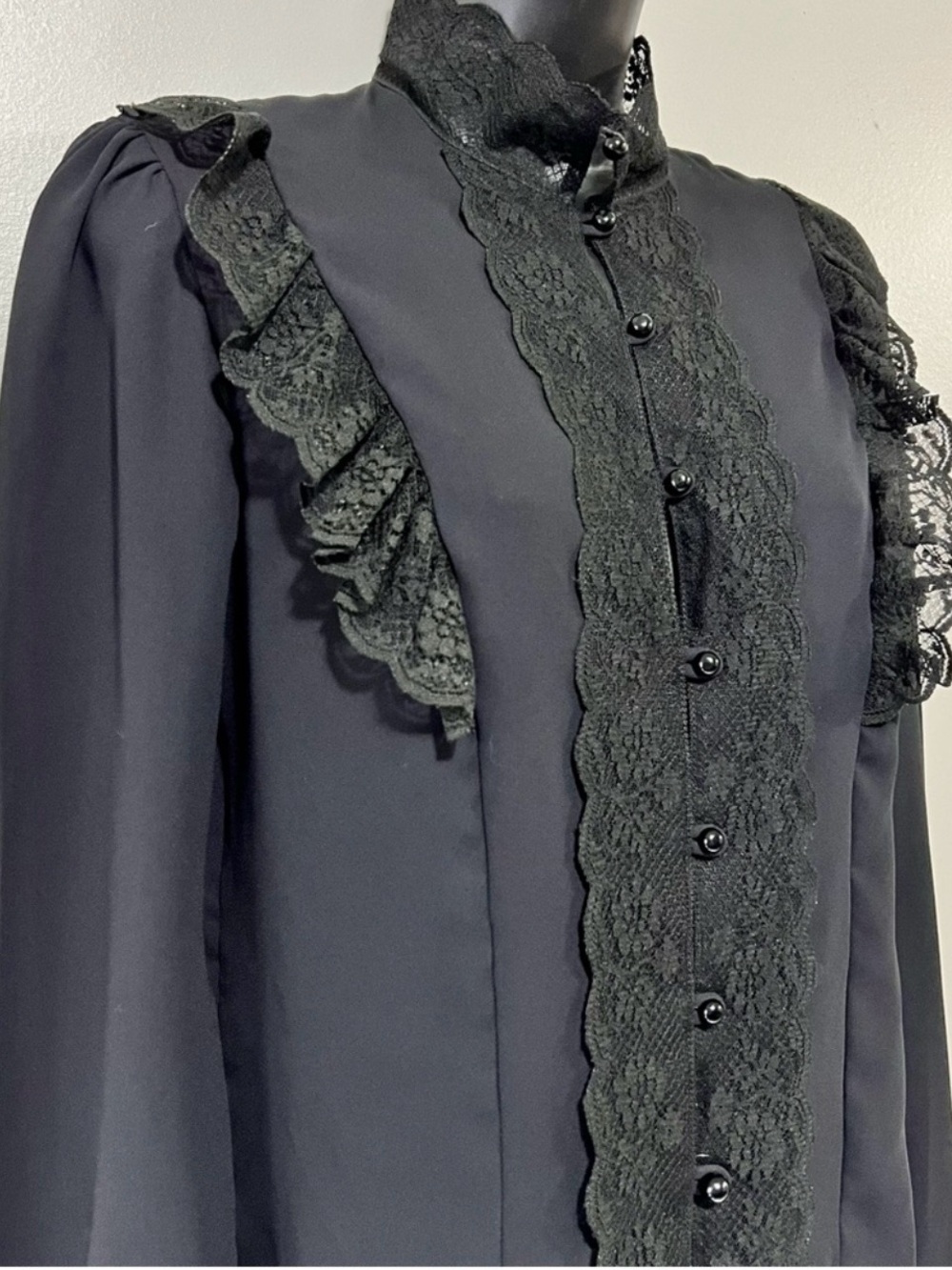 Vintage Club Prive Blouse Size Small Sheer Black Ruffled Lace Whimsigoth Blouse - Picture 9 of 9
